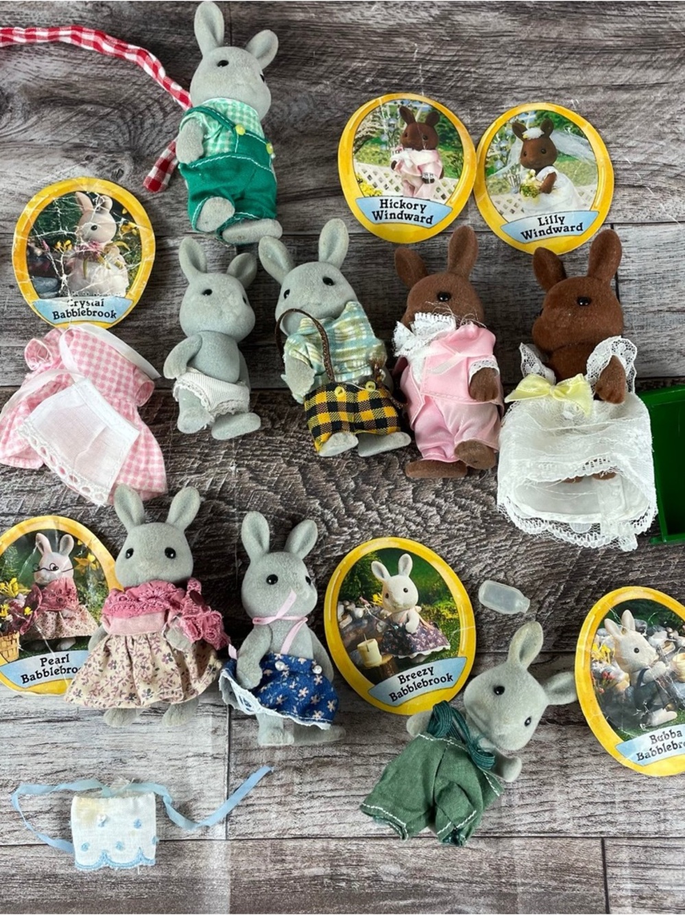 Calico Critters / Sylvanian Families Rabbit Family Dolls Set - Gray & Brown